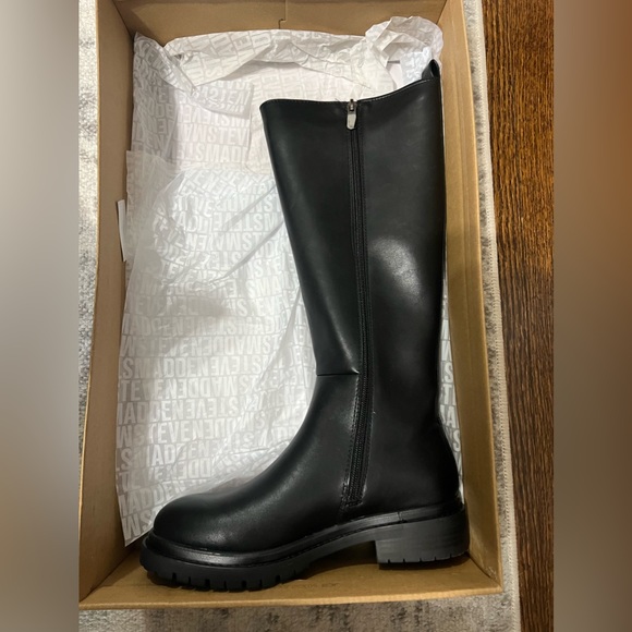 Steve Madden 7.5 Boots - Picture 2 of 11
